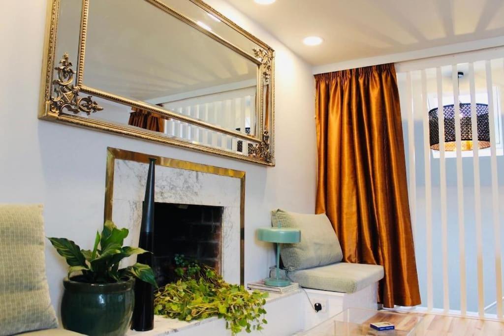 Paris Rooftop Studio At The Residence, Bantry Εξωτερικό φωτογραφία