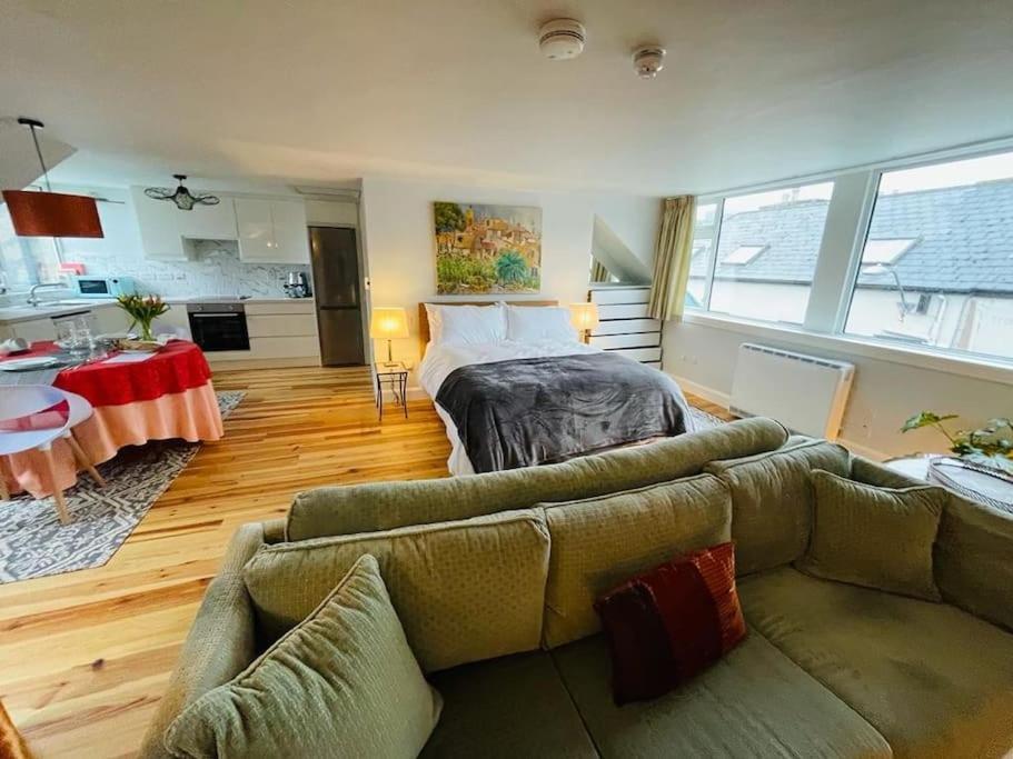 Paris Rooftop Studio At The Residence, Bantry Εξωτερικό φωτογραφία